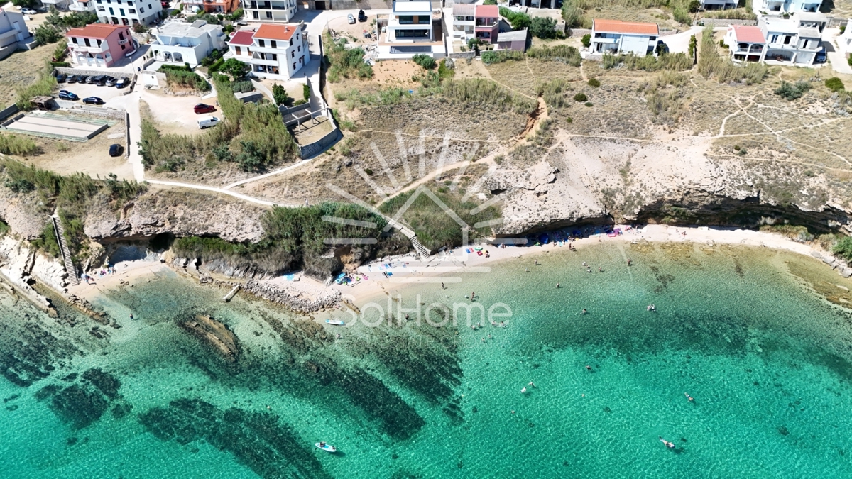 Villa di lusso in prima fila sul mare a Pag.