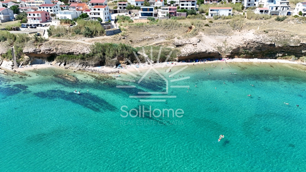 Villa di lusso in prima fila sul mare a Pag.