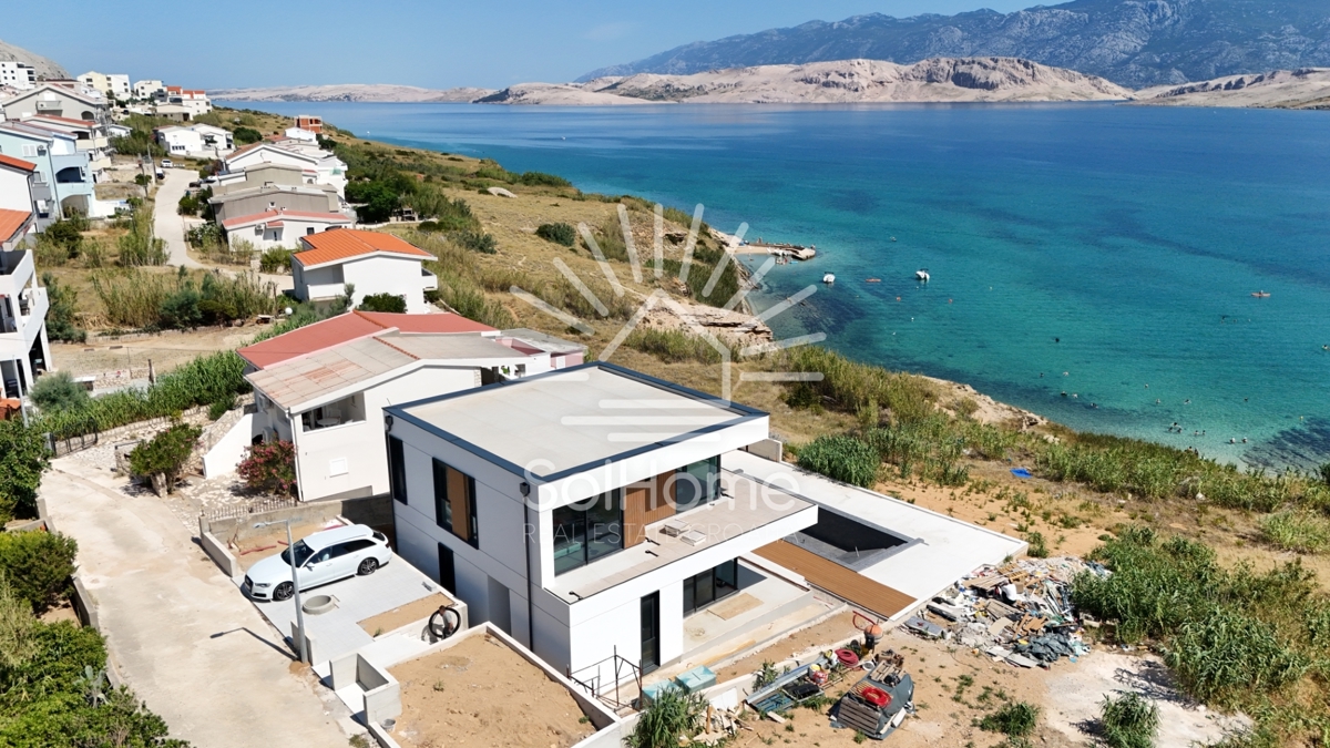 Villa di lusso in prima fila sul mare a Pag.
