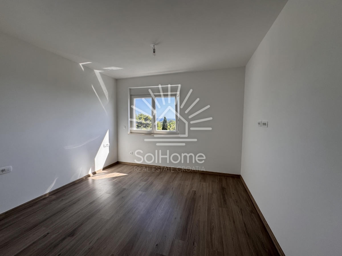 Case con vista panoramica sul mare e terrazza sul tetto a Vir / Croazia.