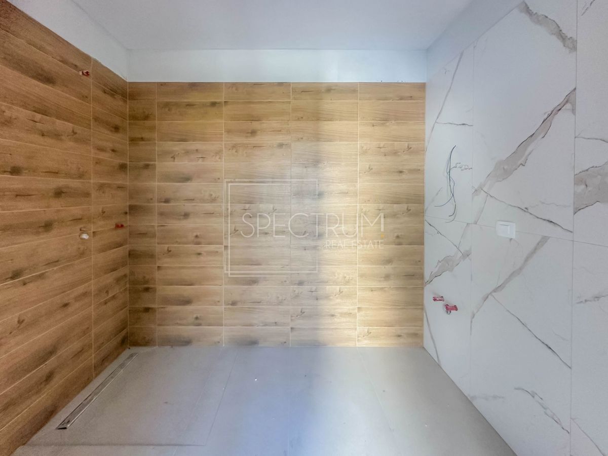 Castelliere, villa bifamiliare con piscina