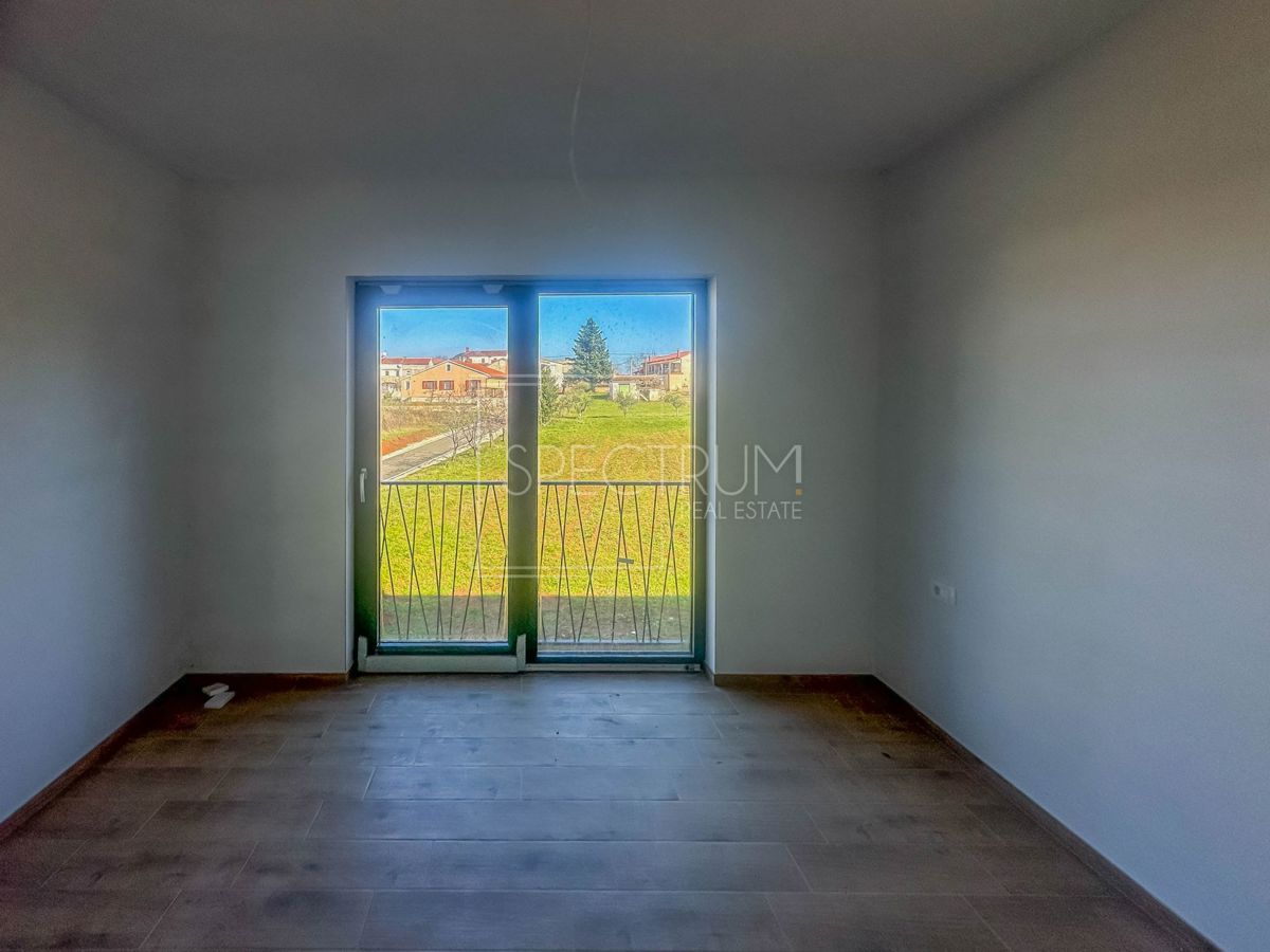 Castelliere, villa bifamiliare con piscina