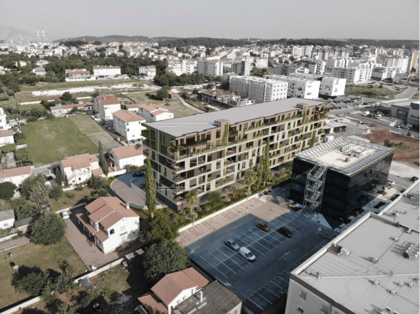 Pola, appartamento moderno in un edificio con ascensore