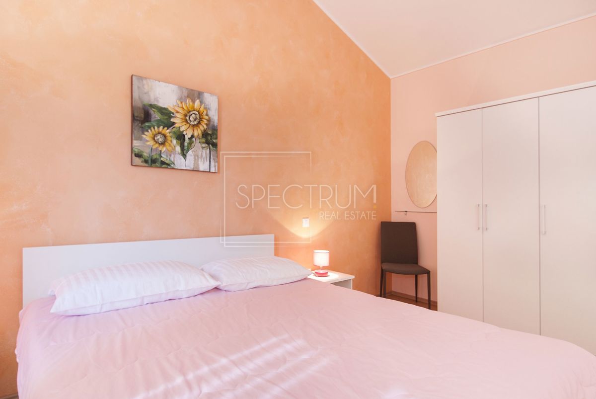 Zona di Antignana, casa con piscina in posizione tranquilla