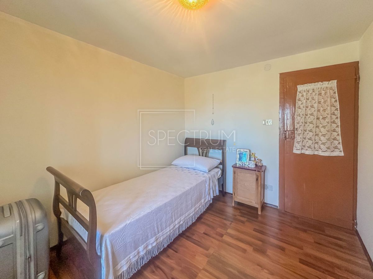 Zona di Verteneglio, 2 case in pietra con potenziale di investimento