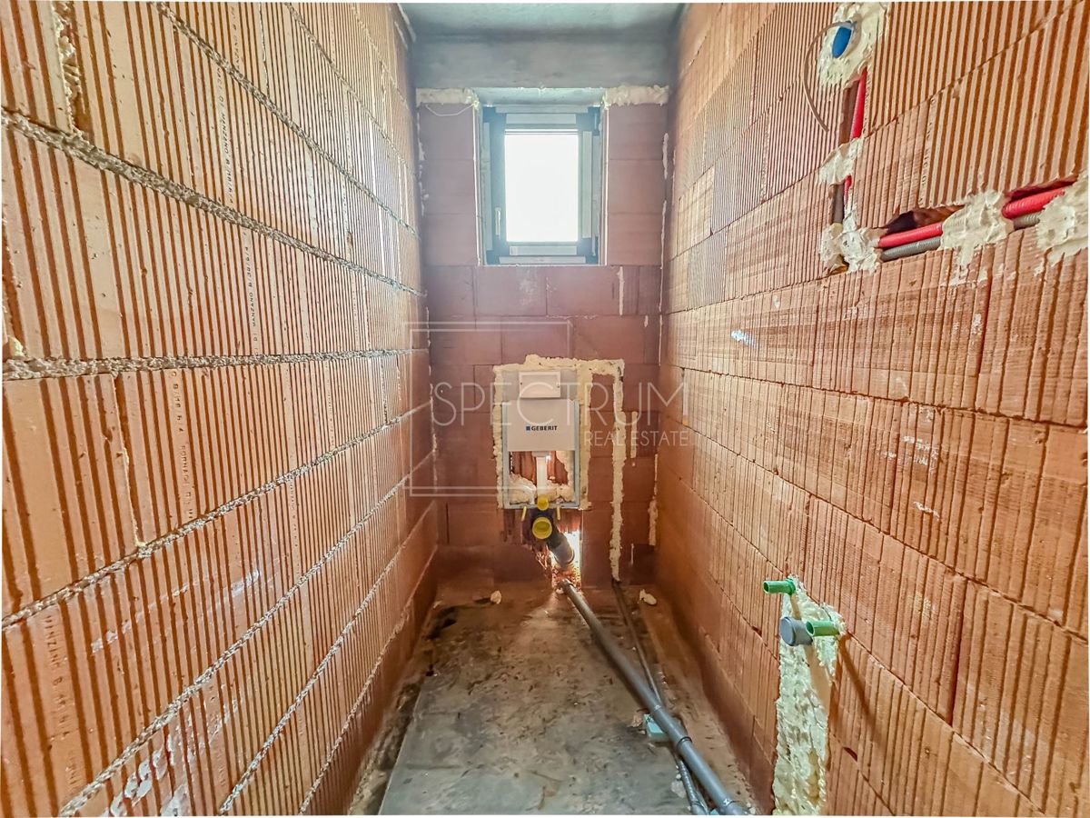 Fontane, spazioso appartamento al piano terra in un nuovo edificio