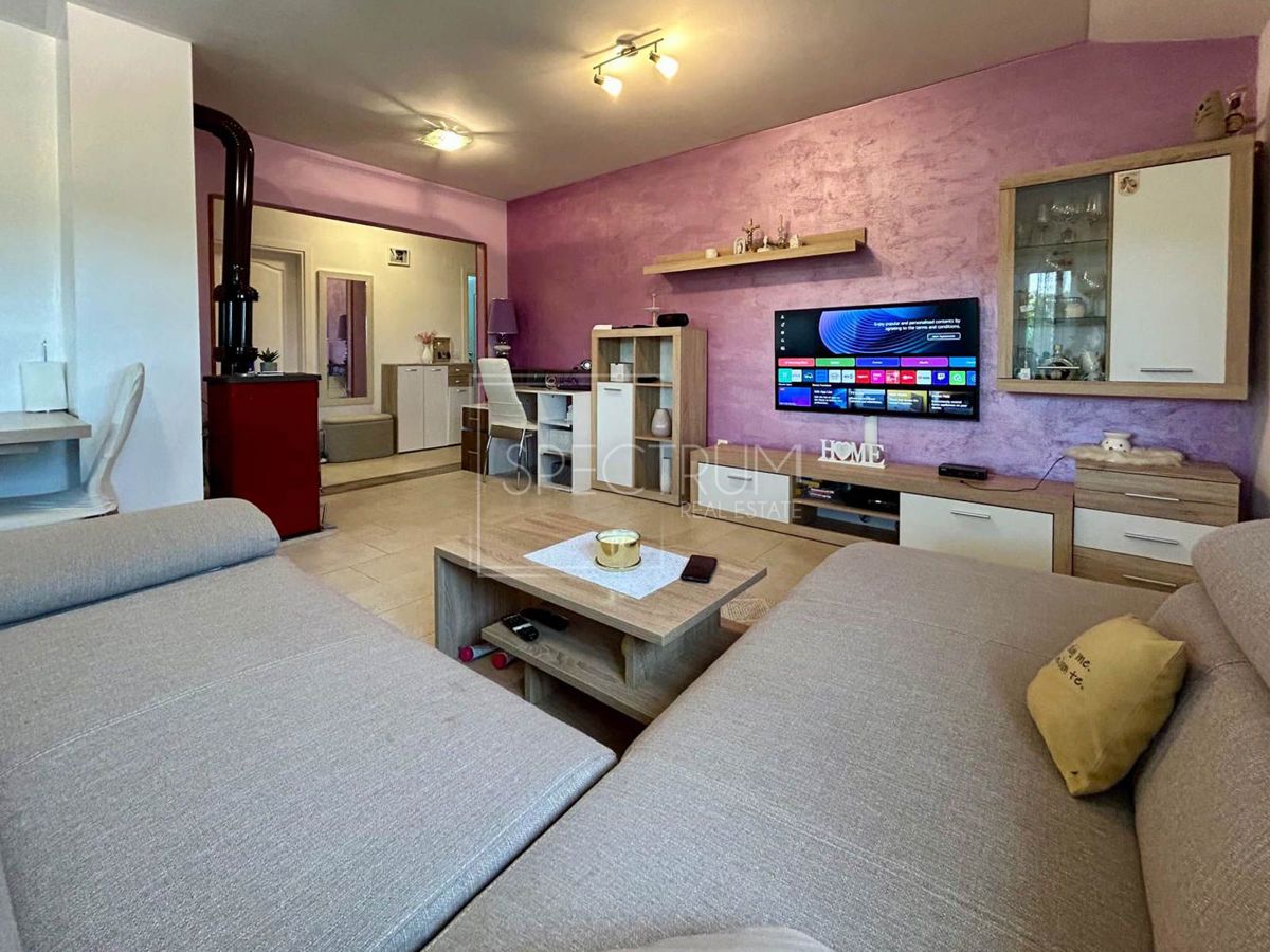 Cittanova, confortevole appartamento con 2 camere da letto