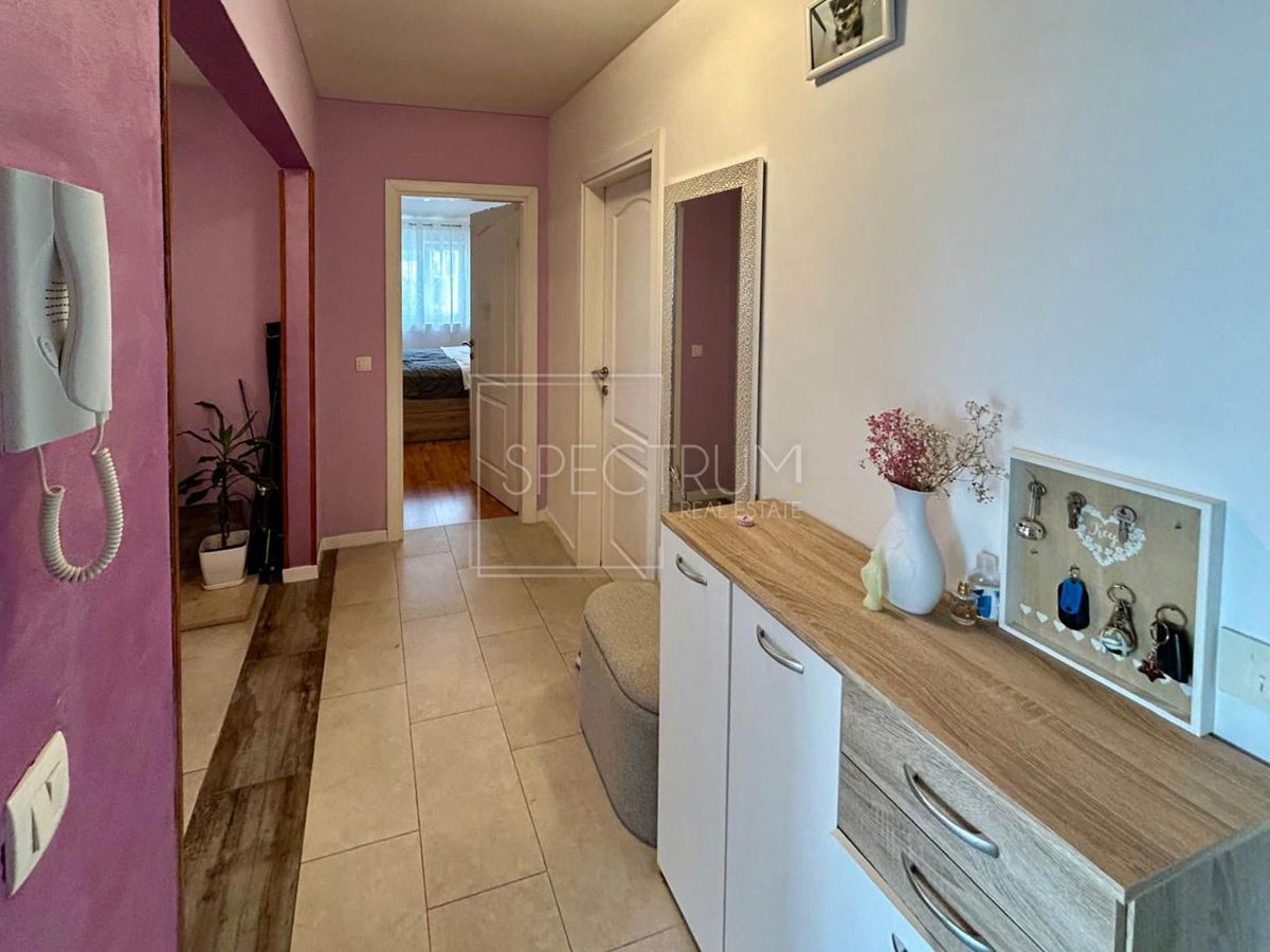 Cittanova, confortevole appartamento con 2 camere da letto