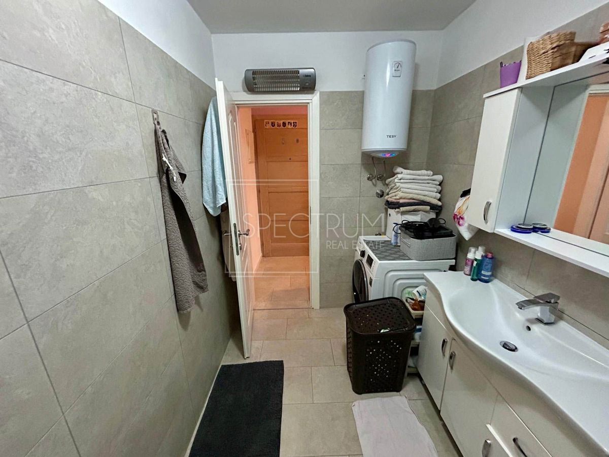 Cittanova, confortevole appartamento con 2 camere da letto