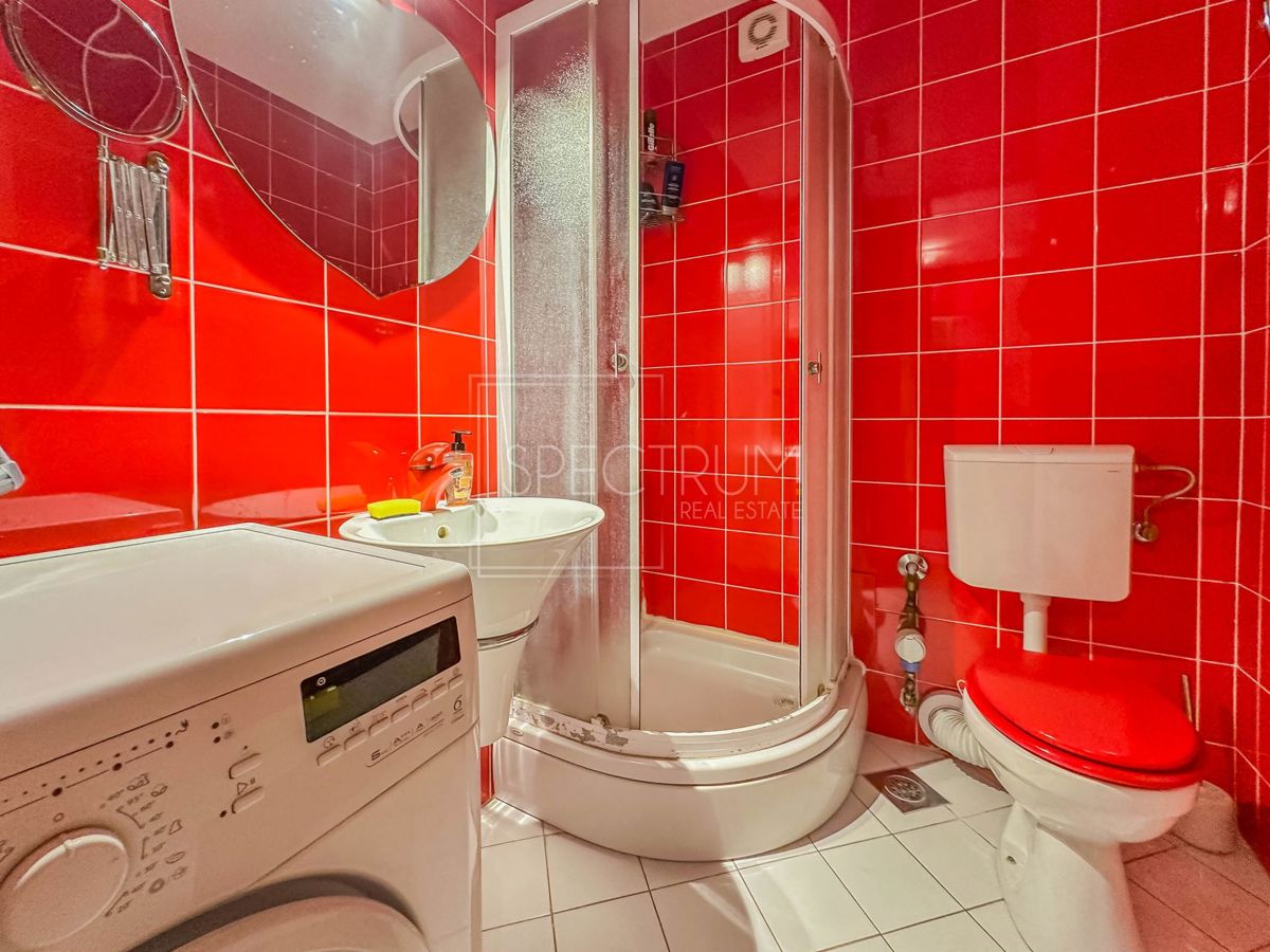 Zona Parenzo, appartamento con vista mare a 100 m dal mare!