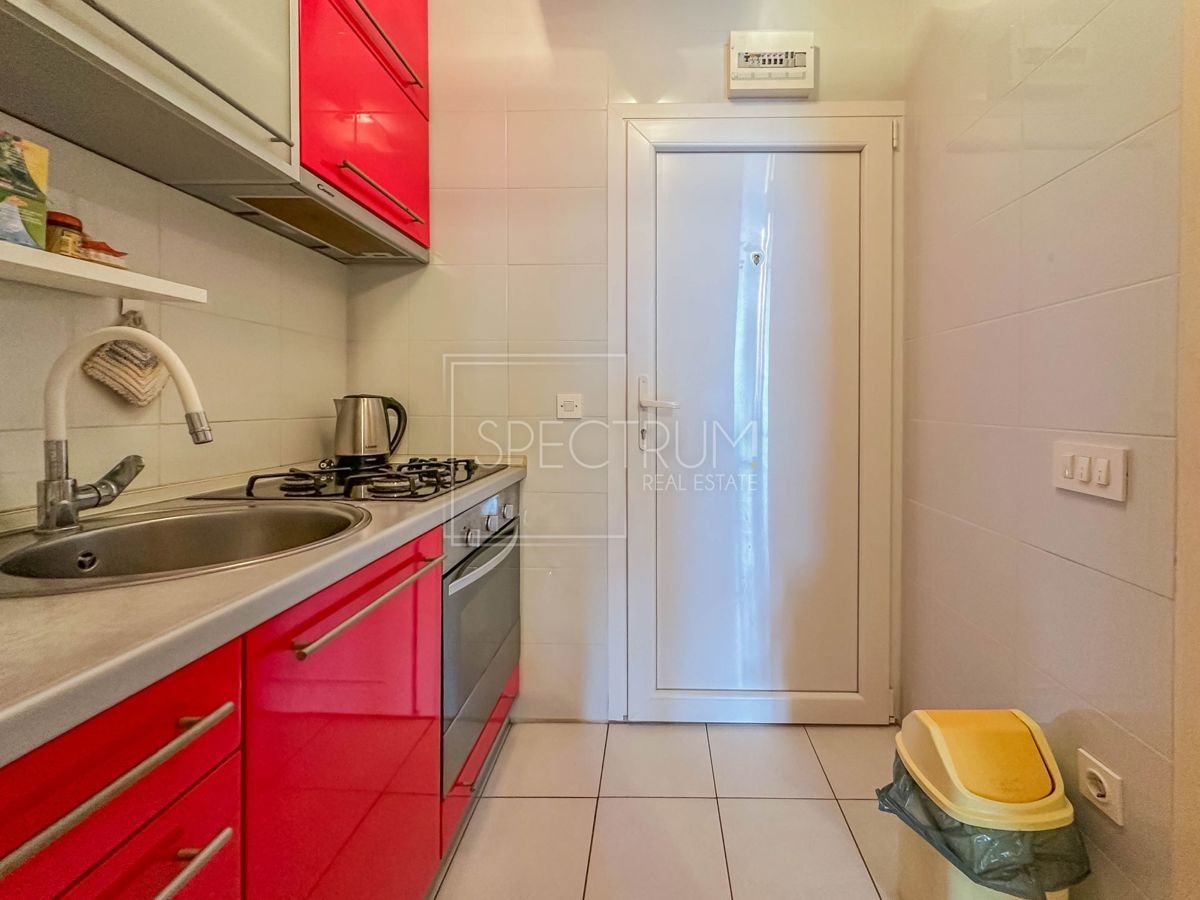 Zona Parenzo, appartamento con vista mare a 100 m dal mare!