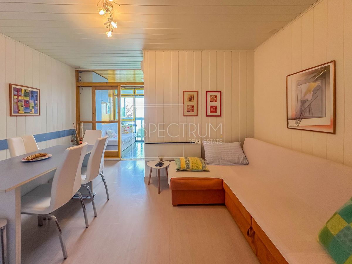 Zona Parenzo, appartamento con vista mare a 100 m dal mare!