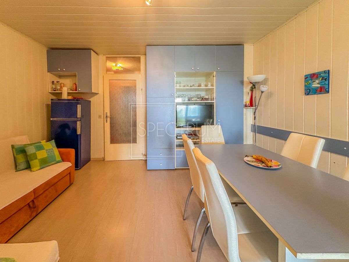 Zona Parenzo, appartamento con vista mare a 100 m dal mare!