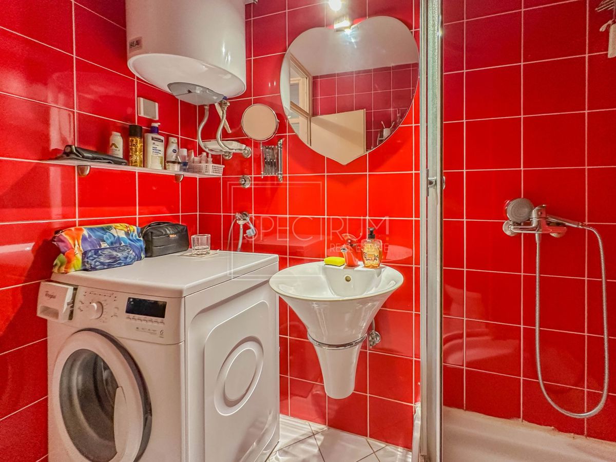 Zona Parenzo, appartamento con vista mare a 100 m dal mare!