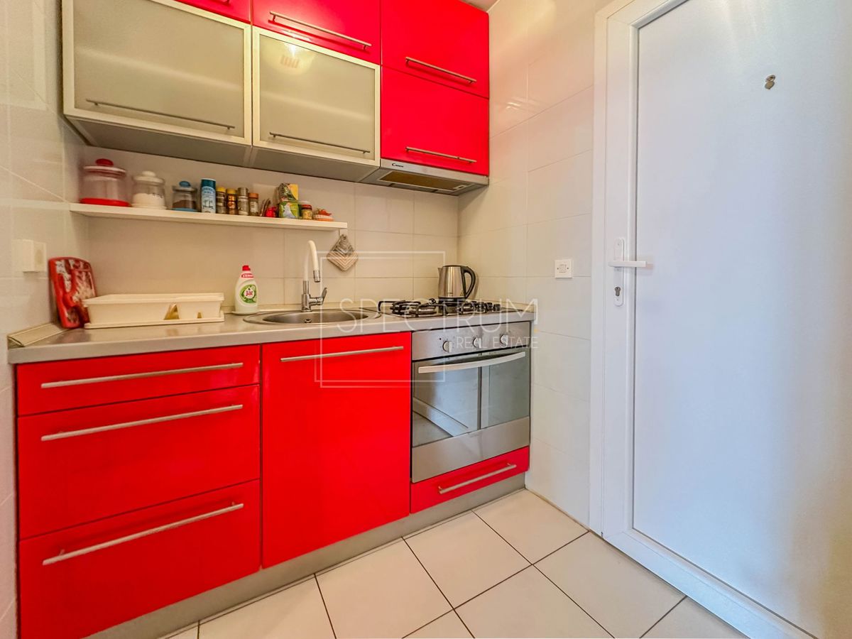 Zona Parenzo, appartamento con vista mare a 100 m dal mare!