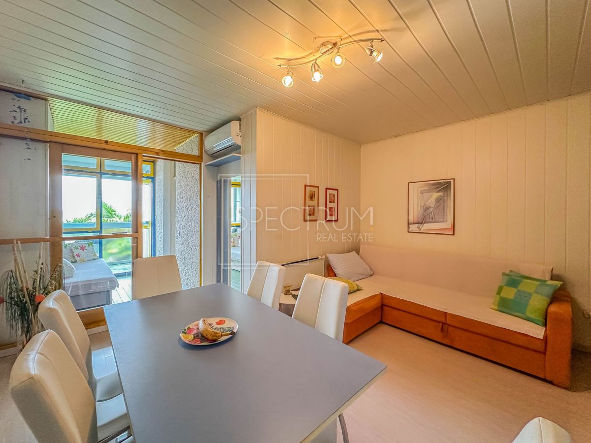 Zona Parenzo, appartamento con vista mare a 100 m dal mare!