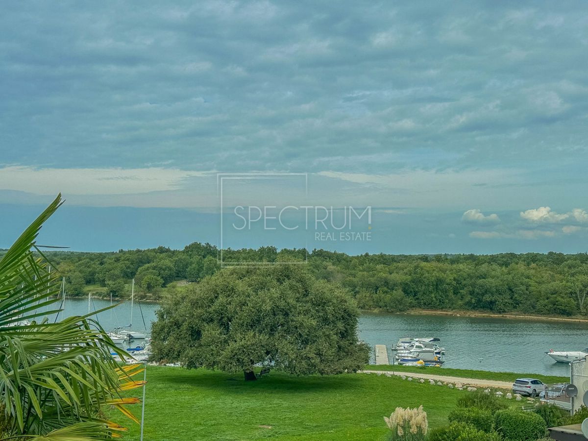 Zona Parenzo, appartamento con vista mare a 100 m dal mare!