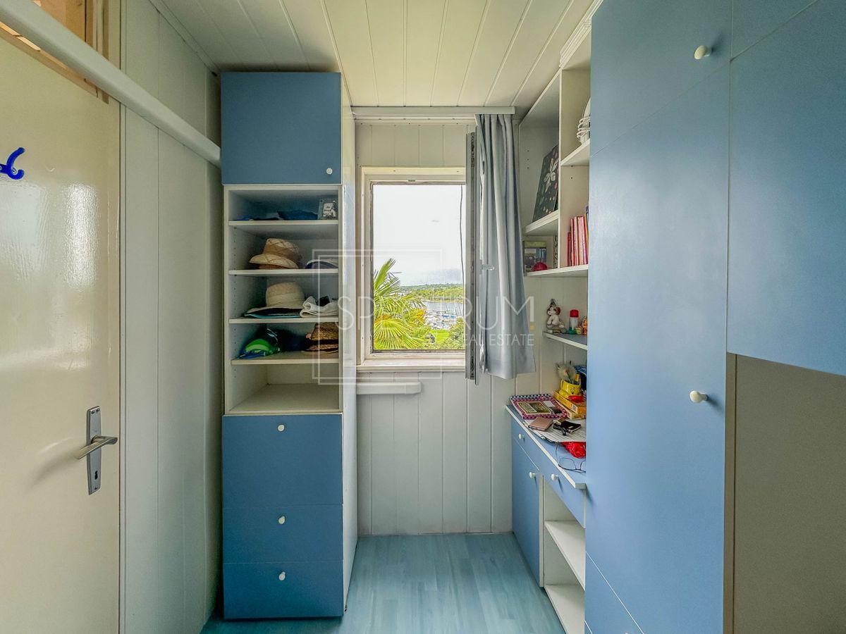 Zona Parenzo, appartamento con vista mare a 100 m dal mare!