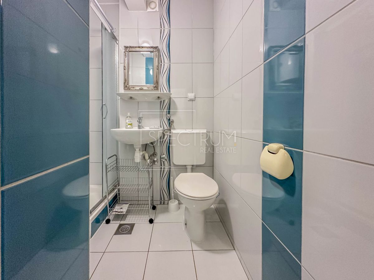 Zona Cittanova, appartamento con ampio balcone a 500 metri dal mare