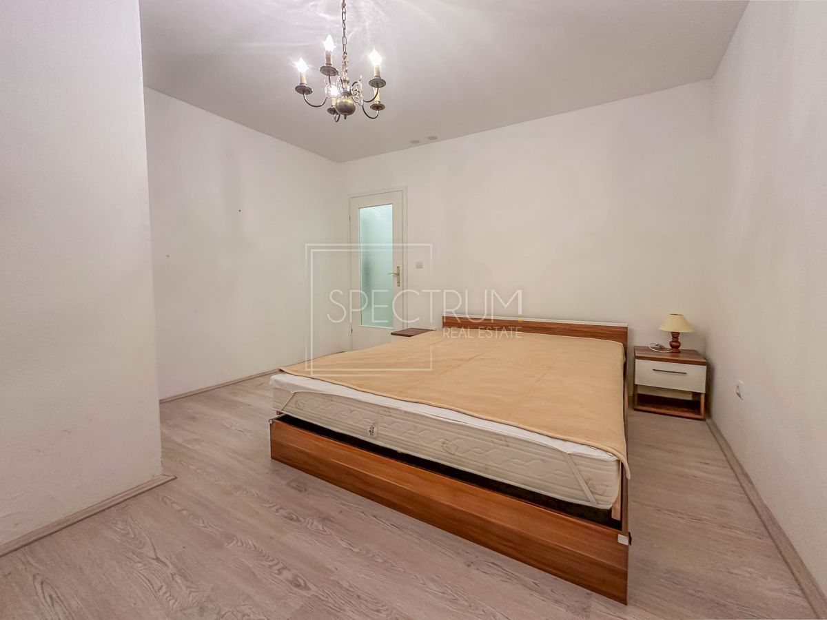 Zona Cittanova, appartamento con ampio balcone a 500 metri dal mare