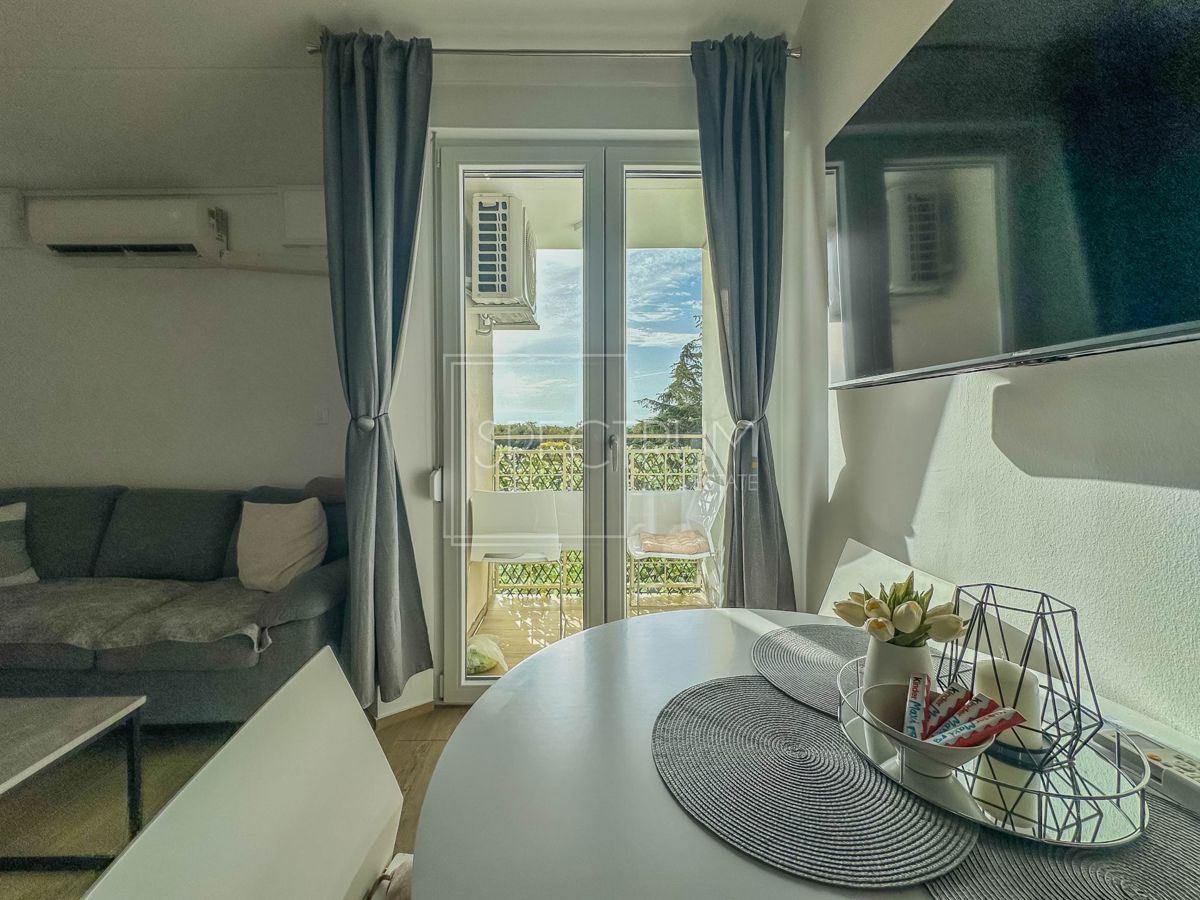 Zona Cittanova, appartamento ristrutturato su due piani a 500 metri dal mare