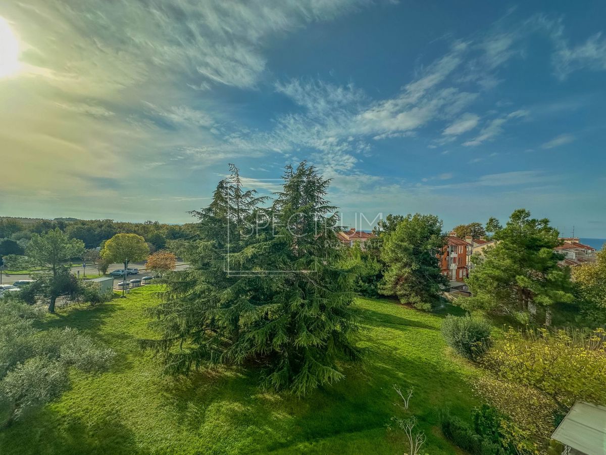 Zona Cittanova, appartamento ristrutturato su due piani a 500 metri dal mare