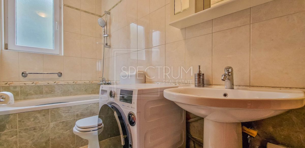 Zona di Visignano, casa bifamiliare con vista mare