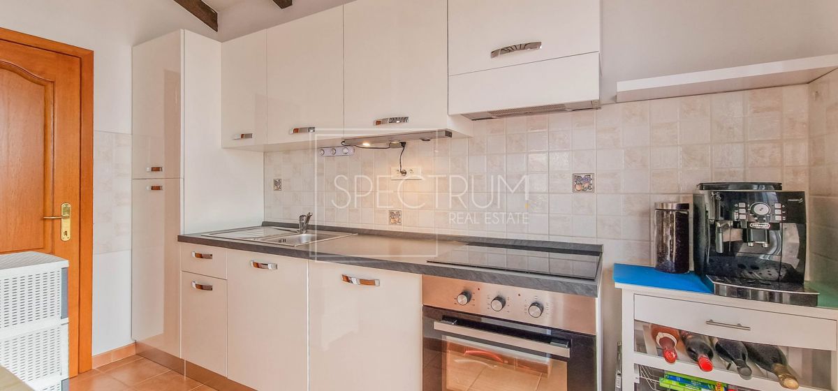 Zona di Visignano, casa bifamiliare con vista mare