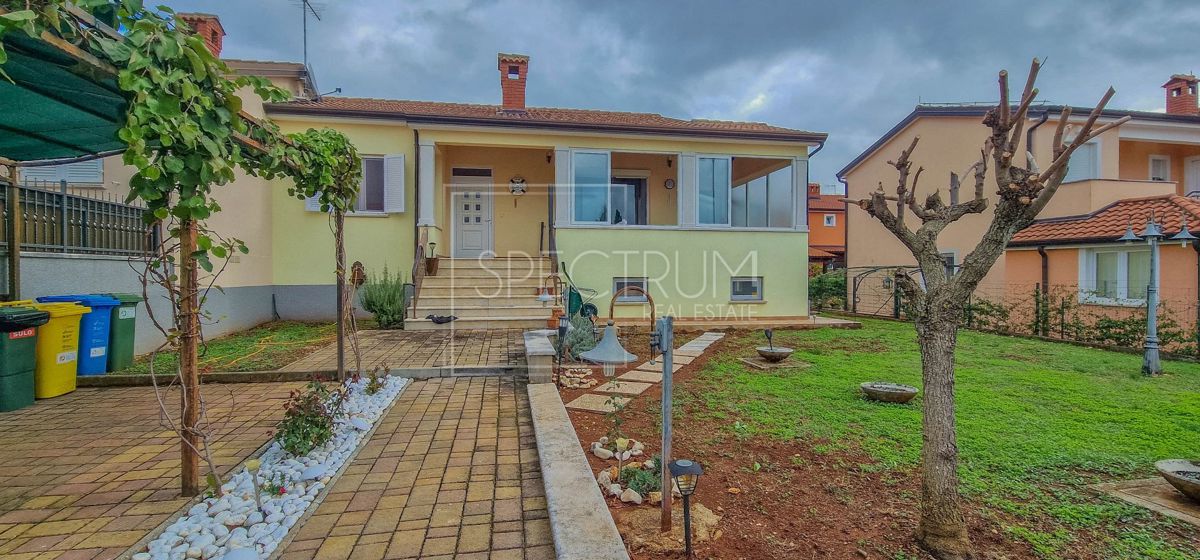 Zona di Visignano, casa bifamiliare con vista mare