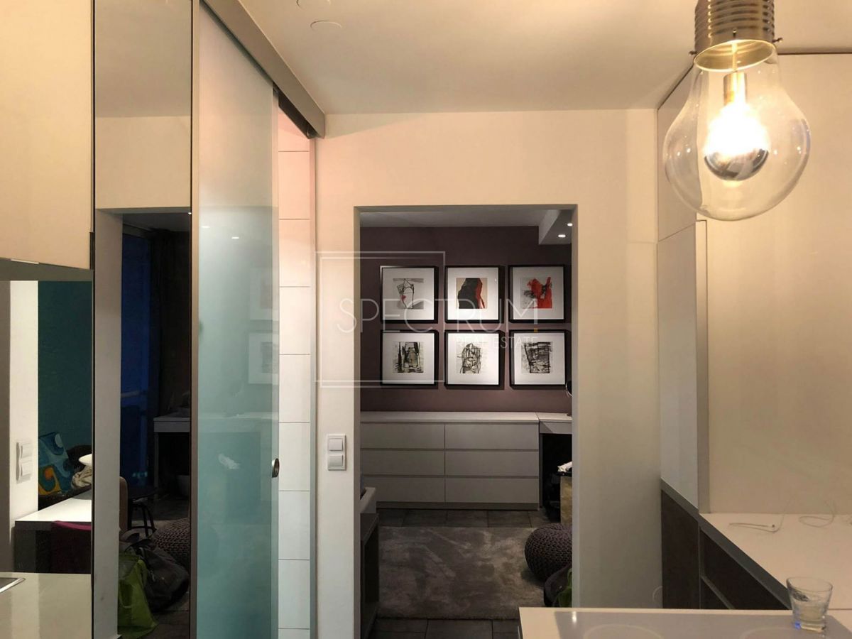 Zona Parenzo, appartamento modernamente arredato a 50 metri dal mare!