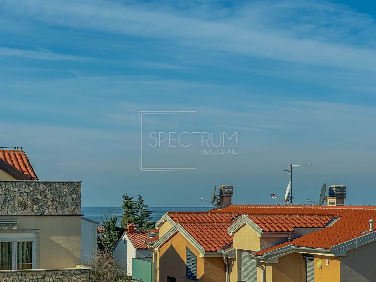 Zona Umago, appartamento su due piani con terrazza sul tetto!