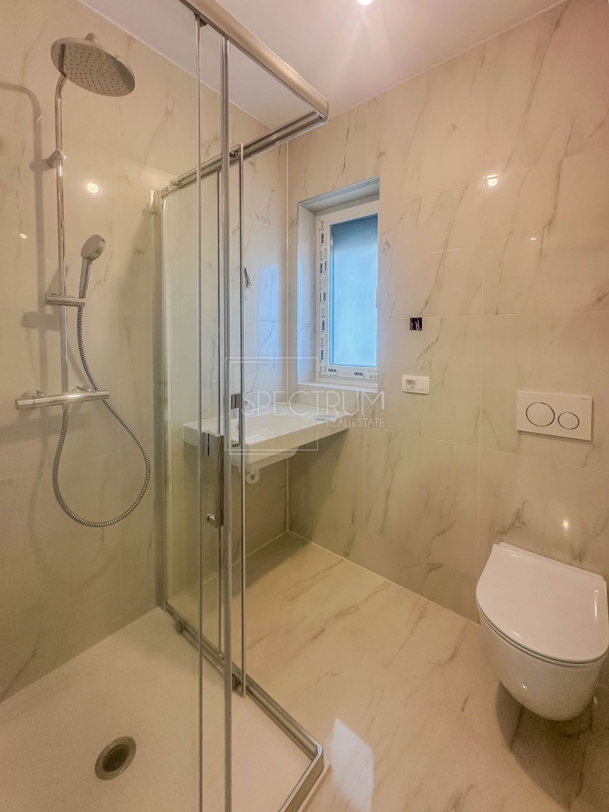 Zona Umago, appartamento su due piani con terrazza sul tetto!