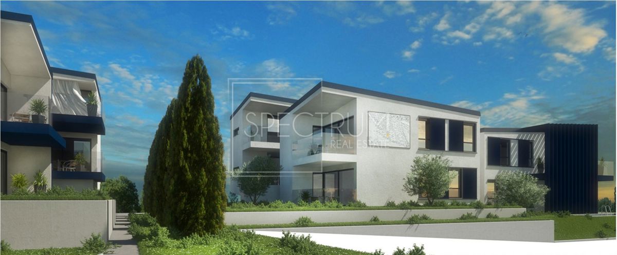 Zona Umago, appartamento moderno su due piani a 350 m dal mare