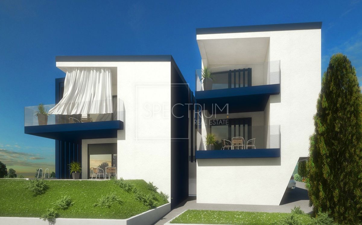 Zona Umago, appartamento moderno su due piani a 350 m dal mare