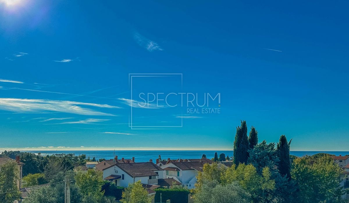 Zona Umago, appartamento moderno su due piani a 350 m dal mare