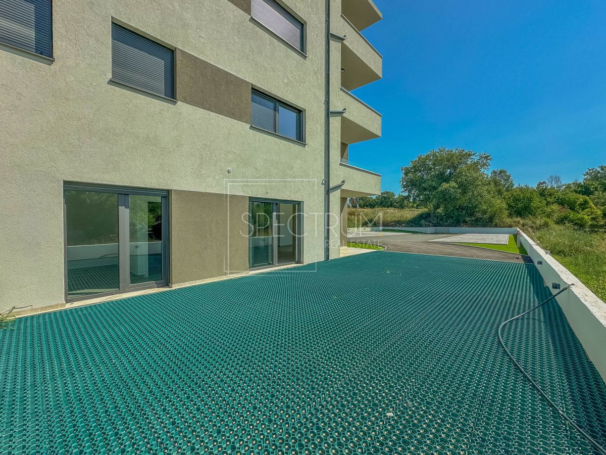 Torre, appartamento al piano terra di nuova costruzione con giardino