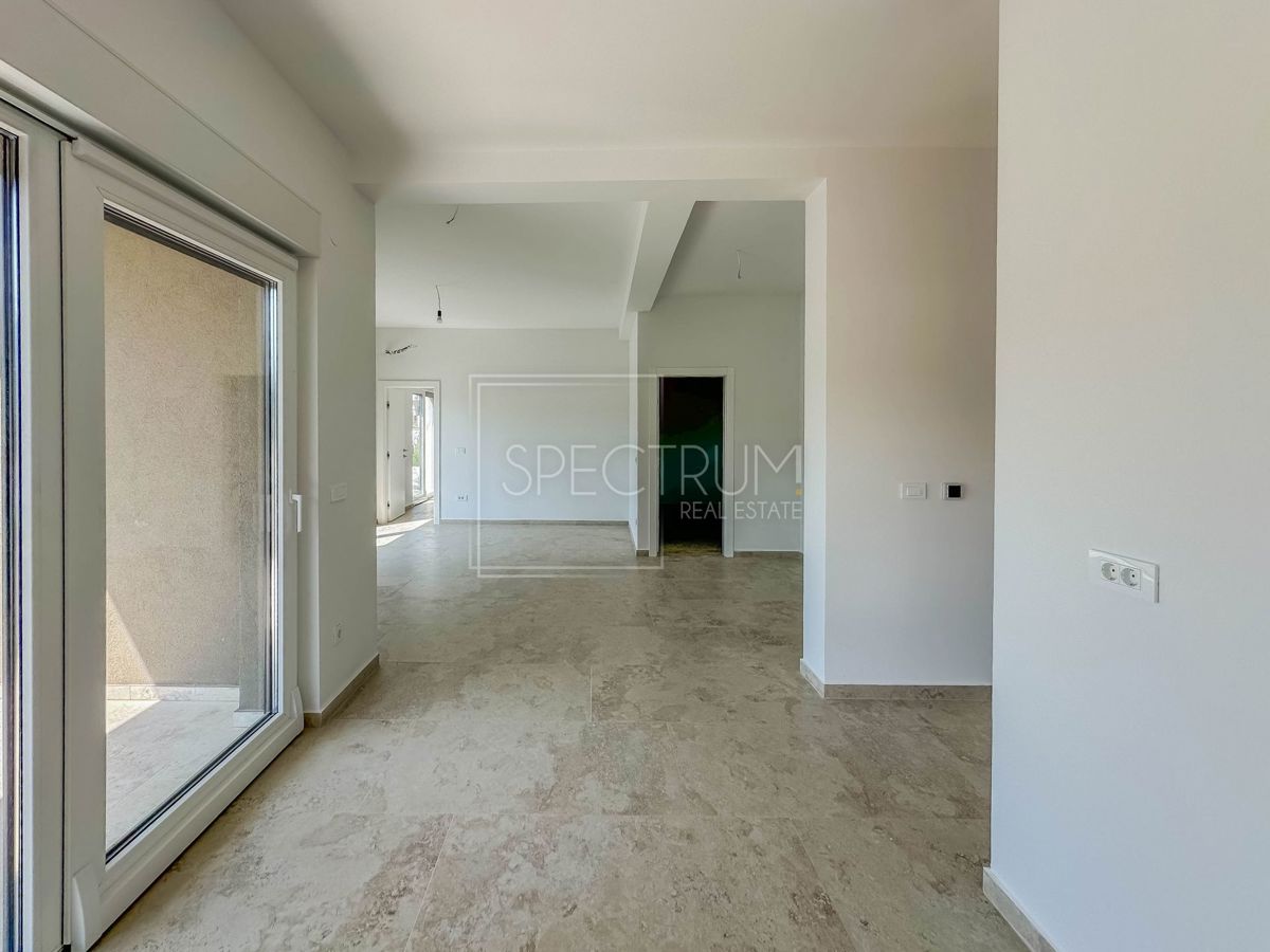 Torre, appartamento al piano terra di nuova costruzione con giardino