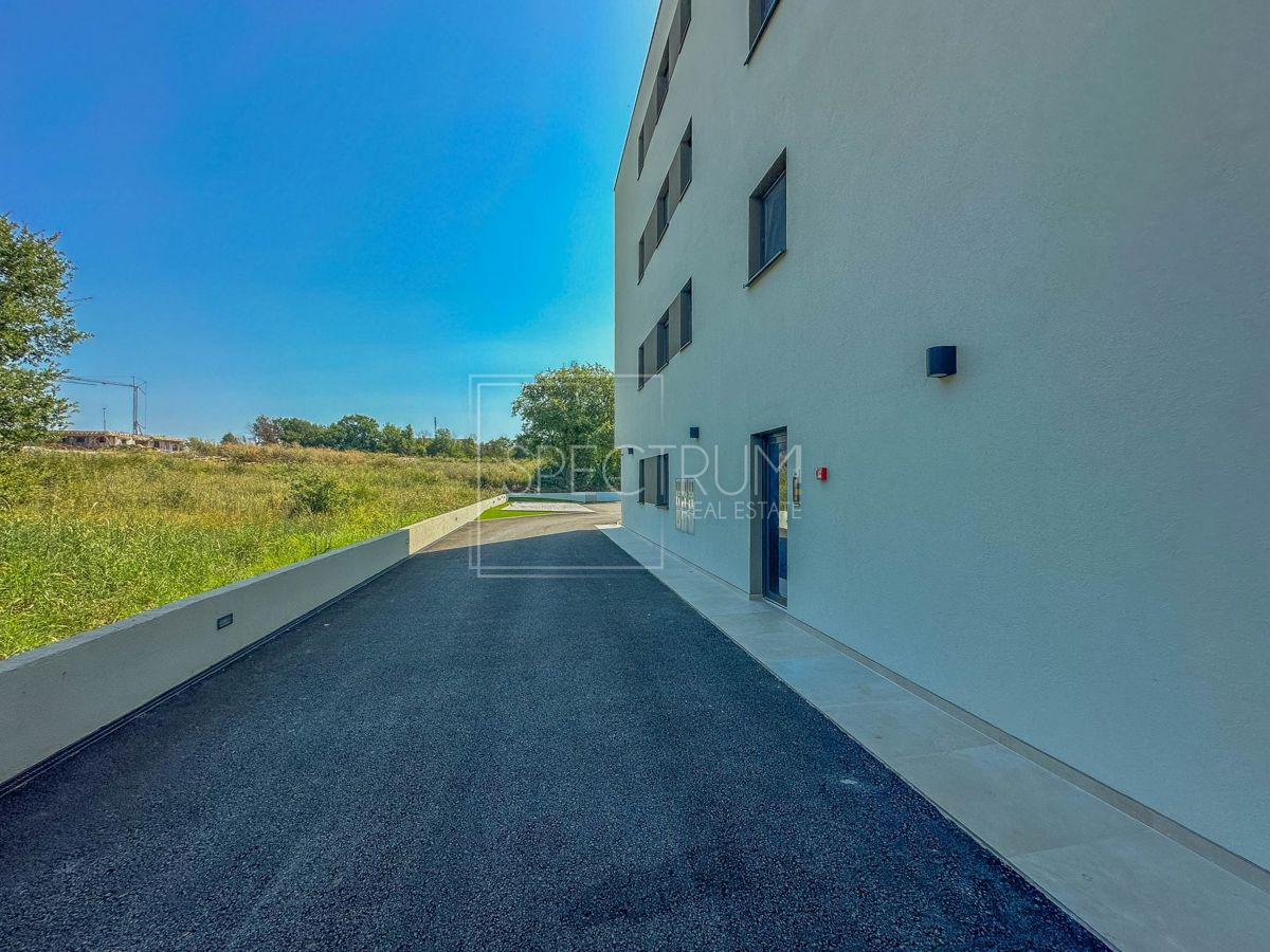 Torre, appartamento al piano terra di nuova costruzione con giardino