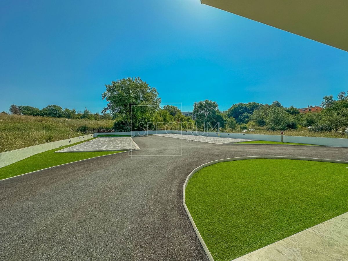 Torre, appartamento al piano terra di nuova costruzione con giardino