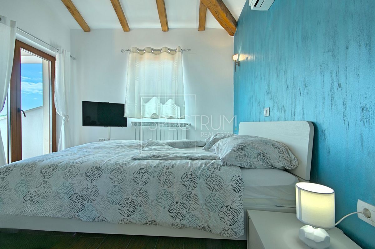 Zona di Verteneglio, villa con piscina in posizione tranquilla