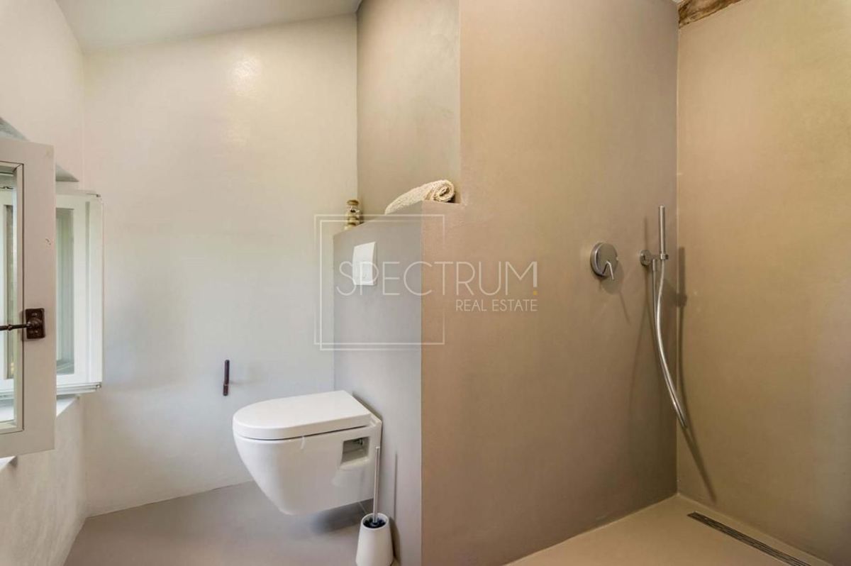 Zona di Portole, casa in pietra con piscina e vista