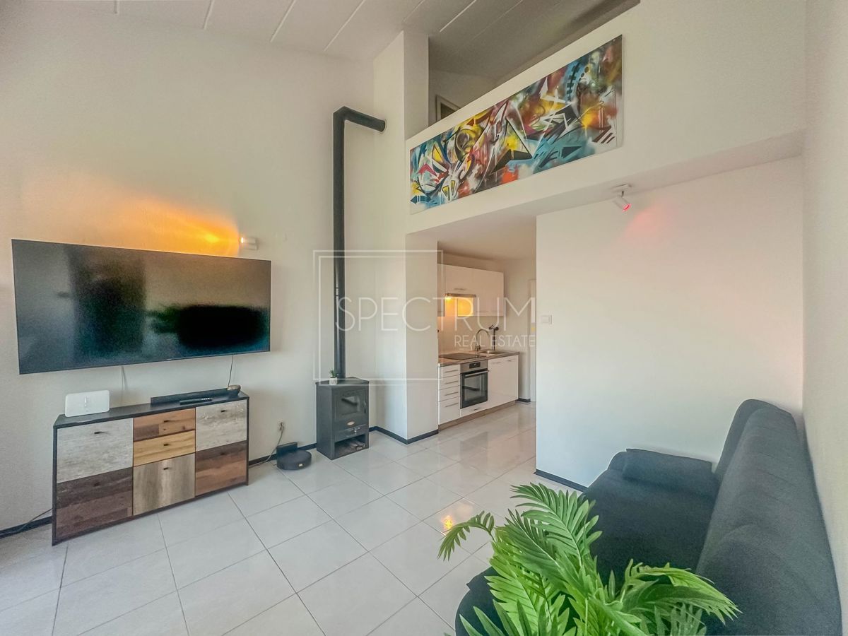 Zona Cittanova, appartamento ristrutturato con vista mare aperta