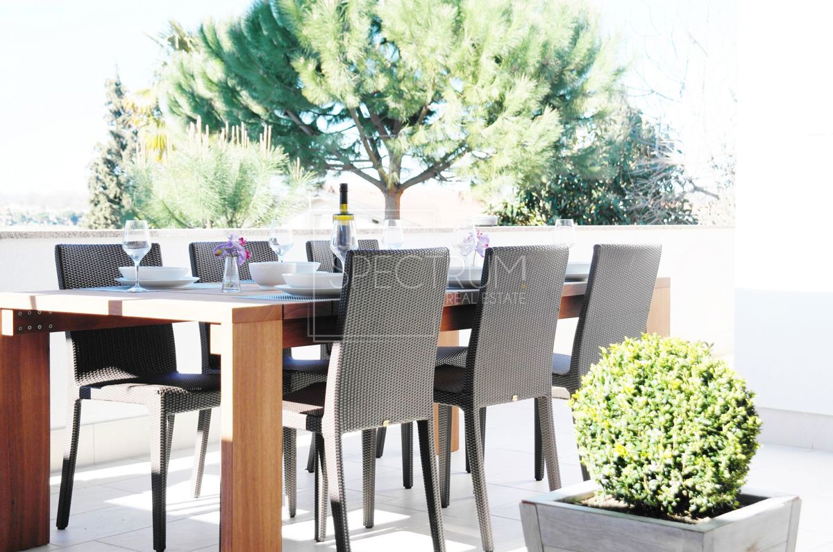 Zona Cittanova, casa indipendente 3a fila dal mare!