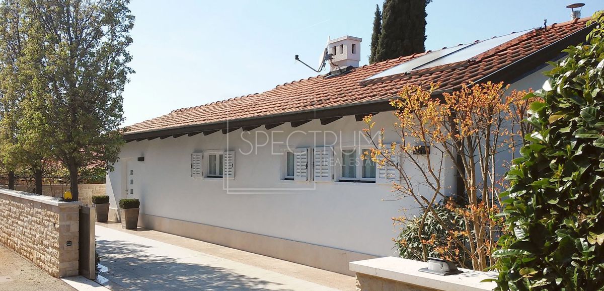 Zona Cittanova, casa indipendente 3a fila dal mare!