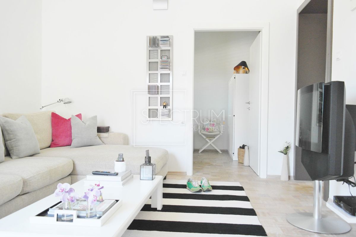 Zona Cittanova, casa indipendente 3a fila dal mare!