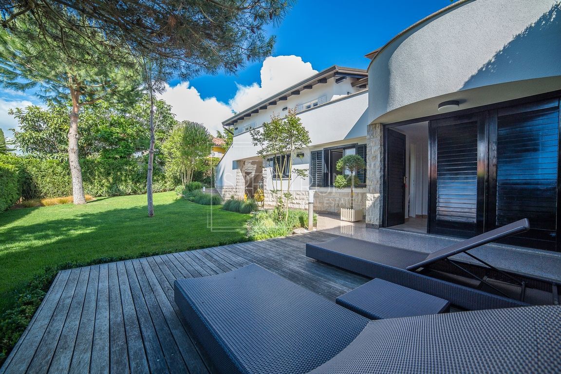 Zona Cittanova, casa indipendente 3a fila dal mare!