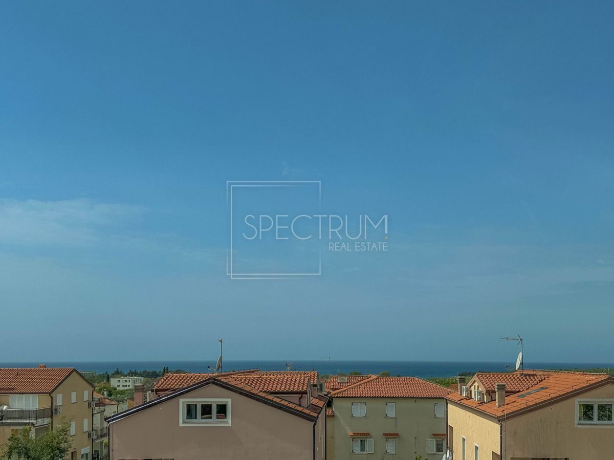 Parenzo, casa a schiera con piscina e vista mare