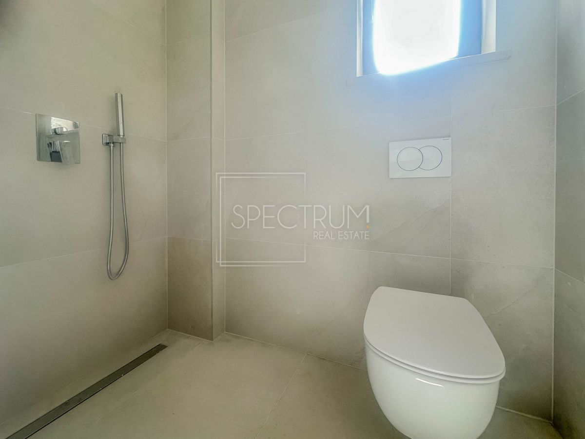 Parenzo, casa a schiera con piscina e vista mare