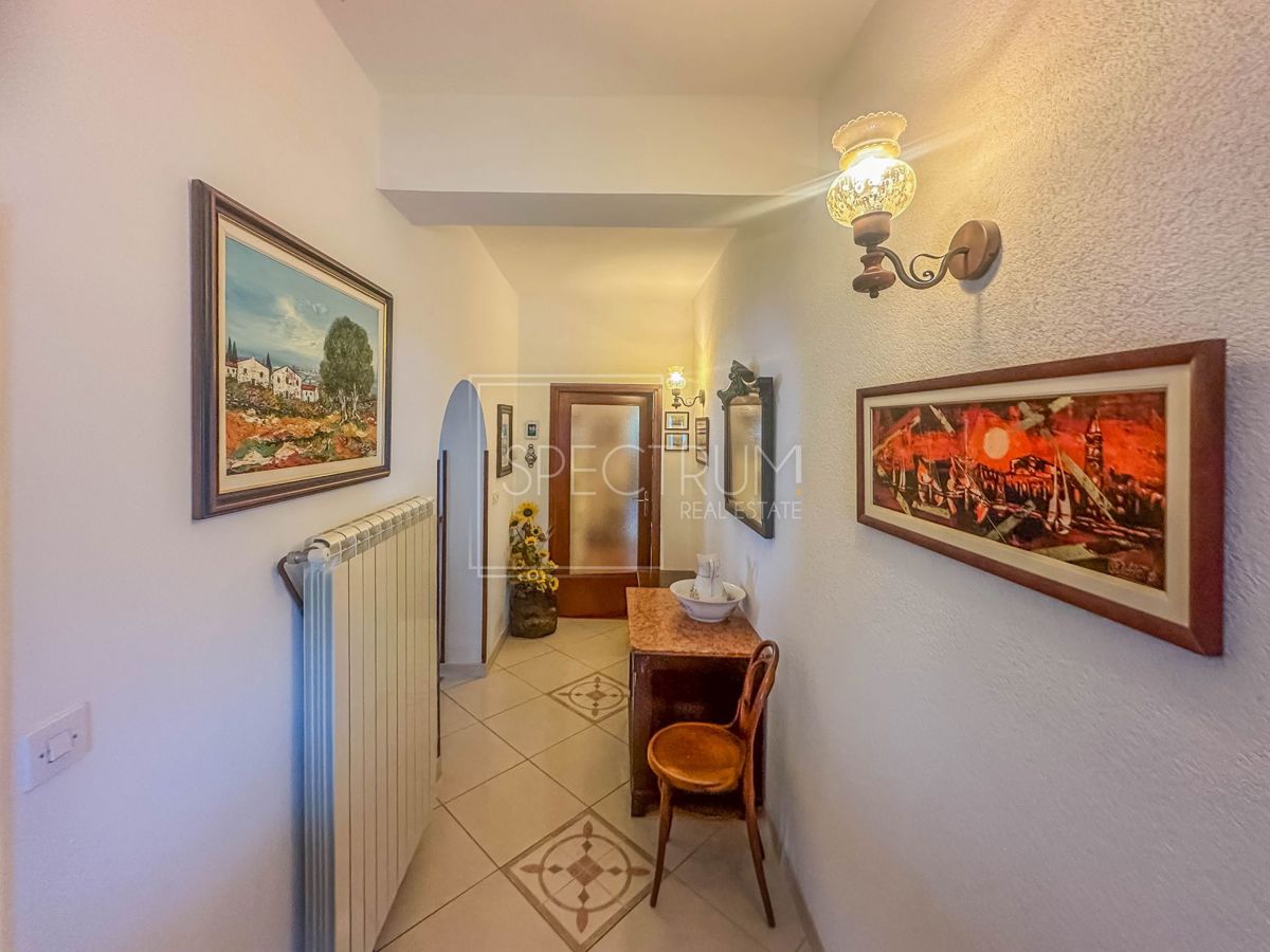 Umago, spazioso appartamento al piano terra in ottima posizione