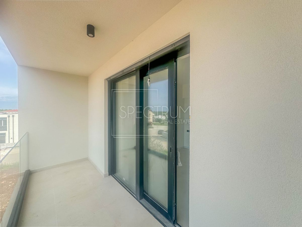 Parenzo, moderna casa a schiera con vista mare